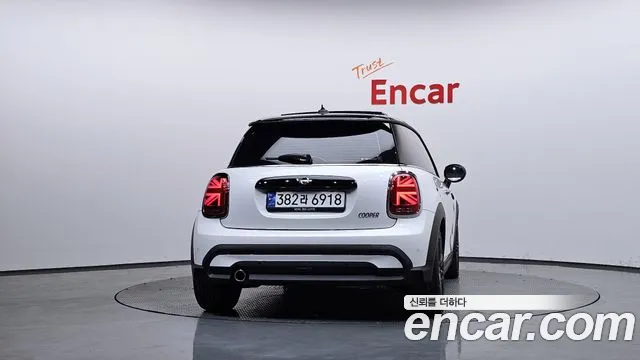 MINI Cooper — Фото автомобиля 4