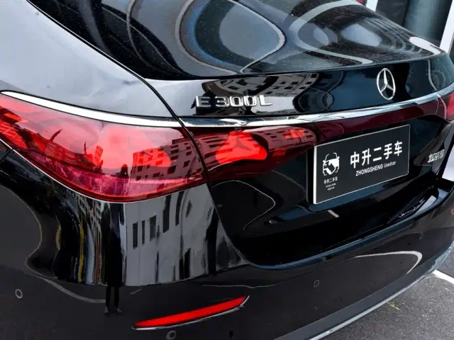 Mercedes-Benz E-Class — Фото автомобиля 10