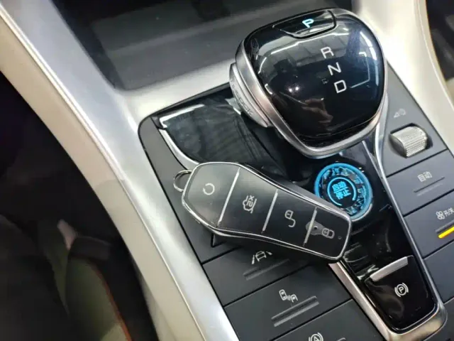 BYD Song Pro — Фото автомобиля 8