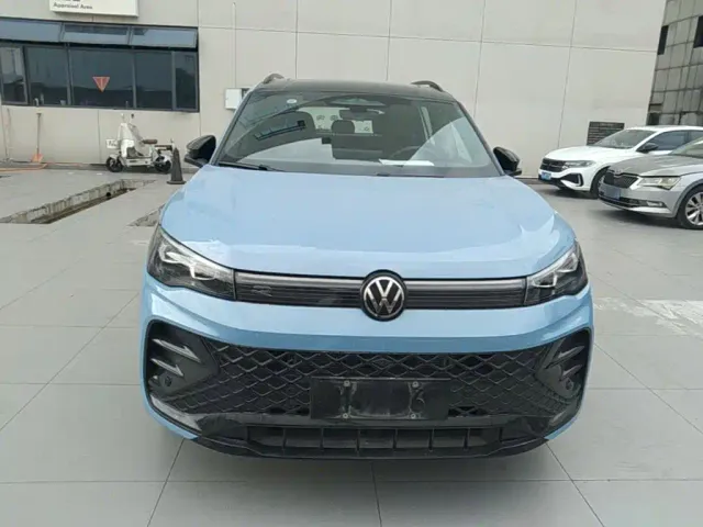 Volkswagen Tiguan L — Фото автомобиля 2