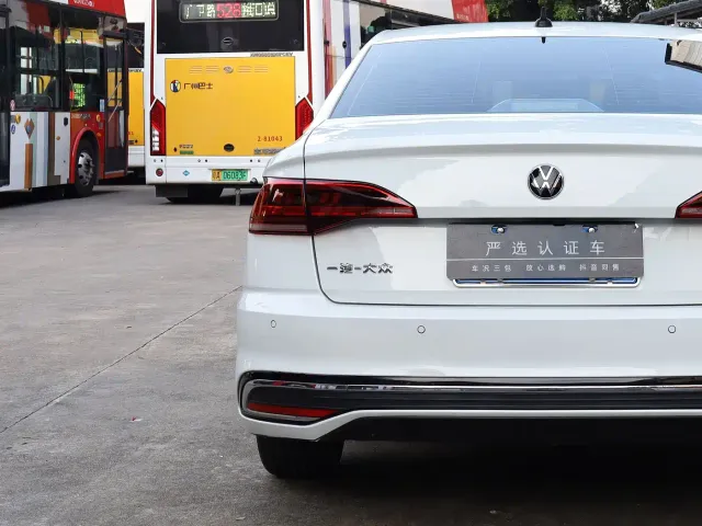 Volkswagen Bora — Фото автомобиля 11