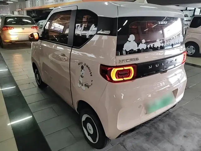 Wuling Hongguang Mini EV — Фото автомобиля 4