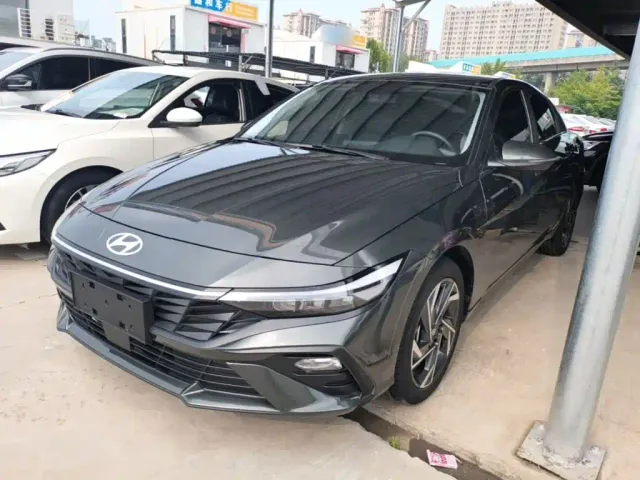 Фотография автомобиля — Hyundai Elantra