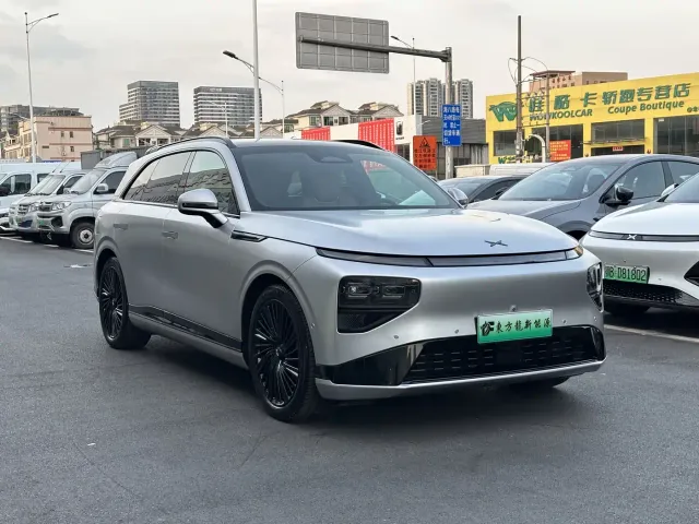 Xpeng G9 — Фото автомобиля 3