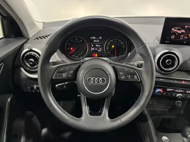 Audi Q2L — Фото автомобиля 11