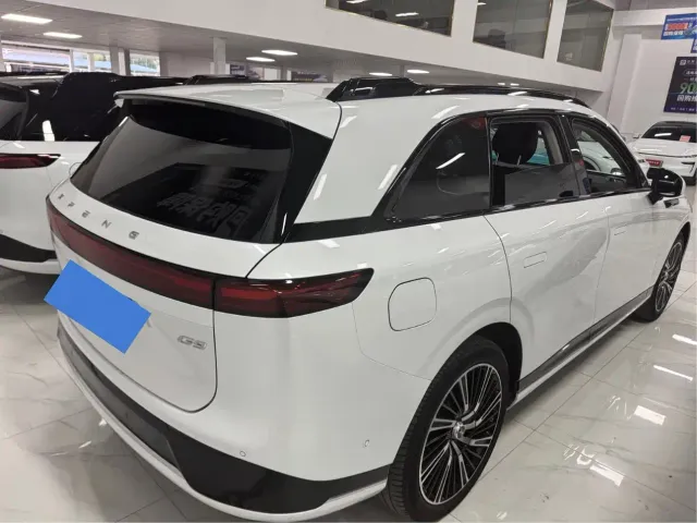 Xpeng G9 — Фото автомобиля 12