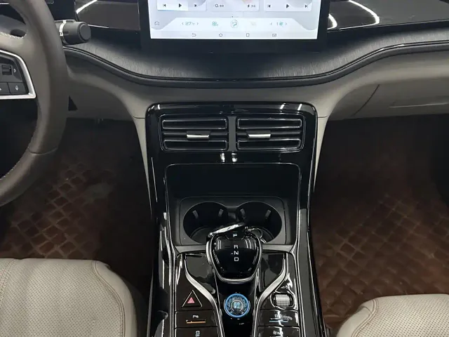 BYD Qin PLUS — Фото автомобиля 7