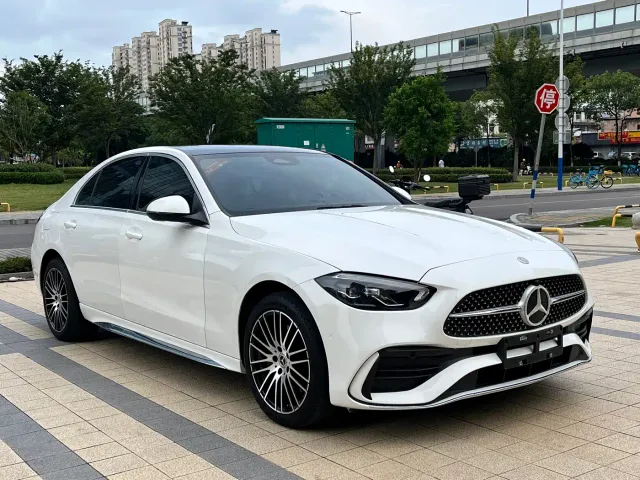 Mercedes-Benz C-Class — Фото автомобиля 3
