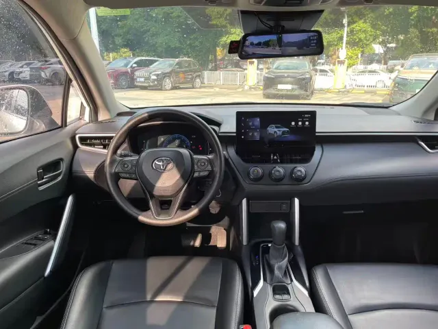Toyota Corolla Cross — Фото автомобиля 15