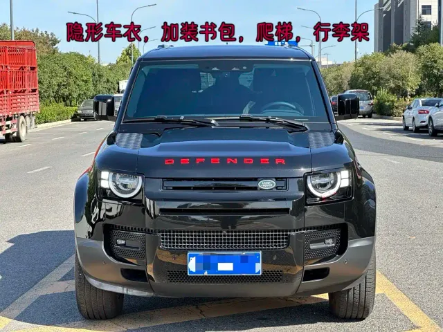 Land Rover Defender — Фото автомобиля 2