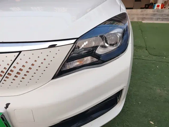 Dongfeng Fengshen E70 — Фото автомобиля 23