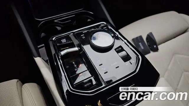 BMW 5 Series — Фото автомобиля 12