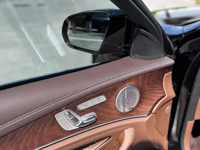 Mercedes-Benz E-Class — Фото автомобиля 13