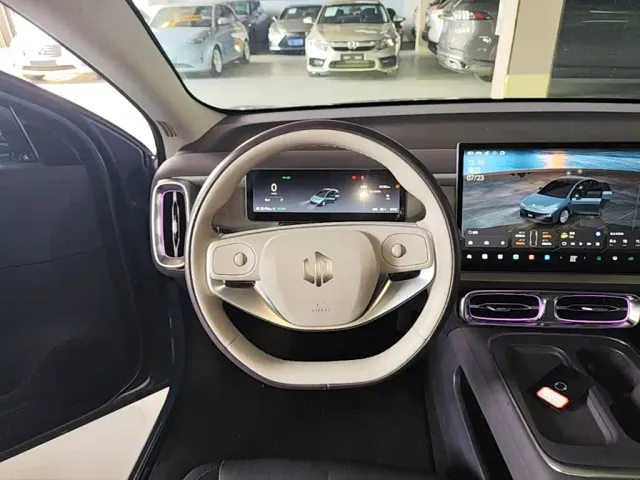 Leapmotor B01 — Фото автомобиля 10