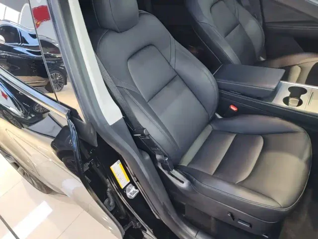Tesla Model Y — Фото автомобиля 24