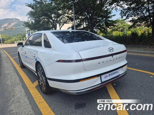 Hyundai Grandeur Grandeur (GN7) — Фото автомобиля 5