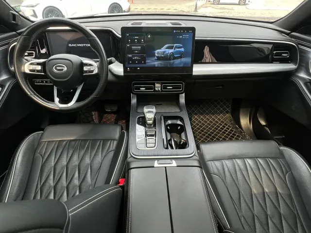 GAC Trumpchi GS8 — Фото автомобиля 13