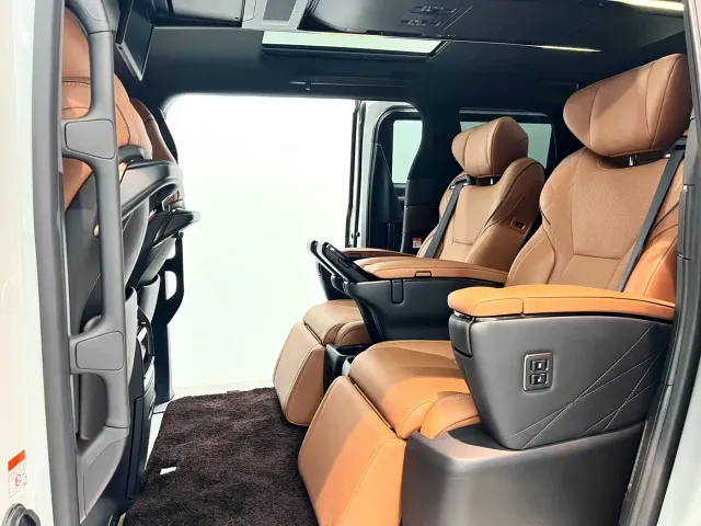 Toyota Vellfire — Фото автомобиля 9