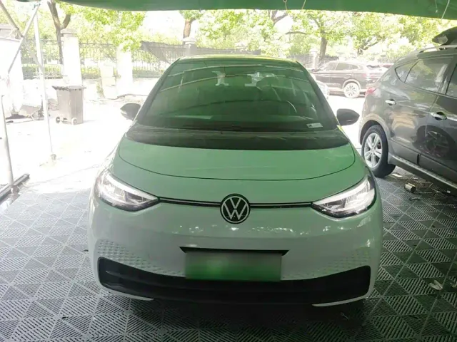 Volkswagen ID.3 — Фото автомобиля 2