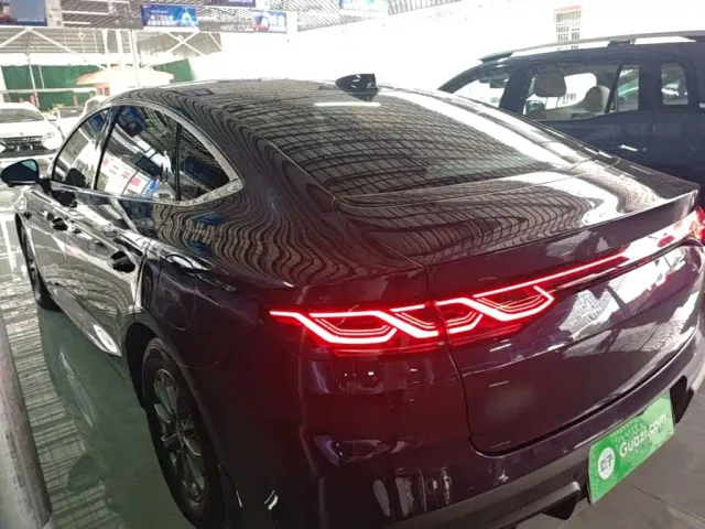 BYD Qin L — Фото автомобиля 4