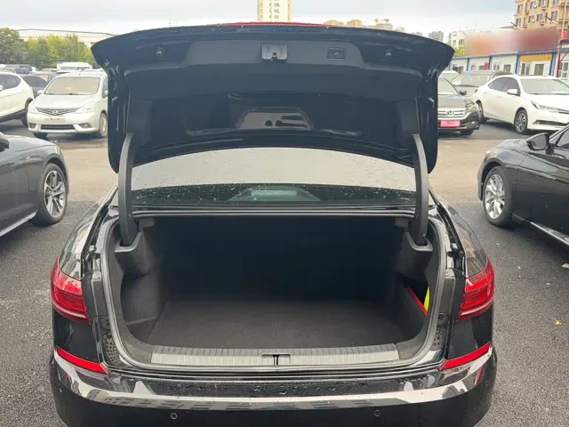 Volkswagen Passat — Фото автомобиля 14