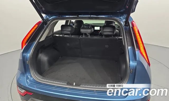 Kia Niro The All New — Фото автомобиля 25