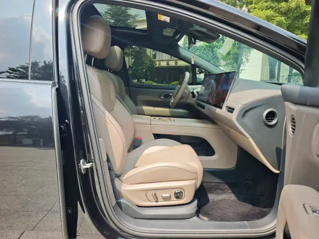 Li Auto i6 — Фото автомобиля 17