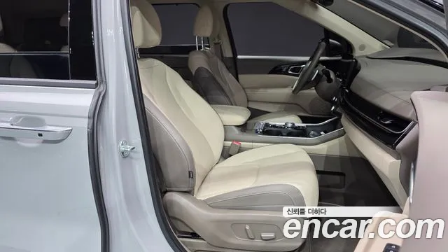 Kia Carnival Generation 4 — Фото автомобиля 16