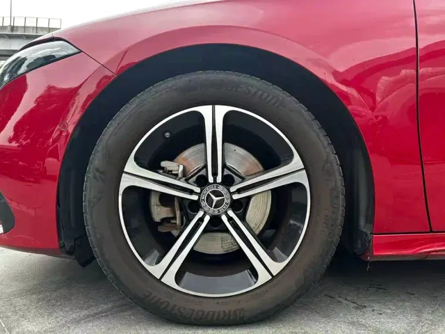 Mercedes-Benz A-Class — Фото автомобиля 12