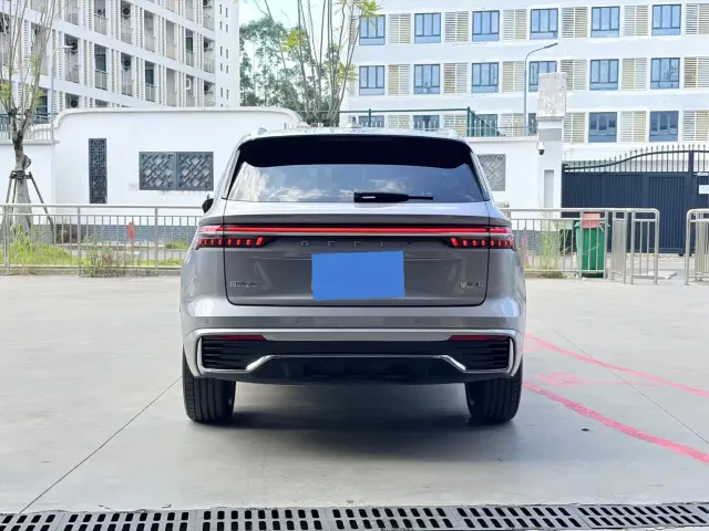 Geely Xingyue L — Фото автомобиля 4