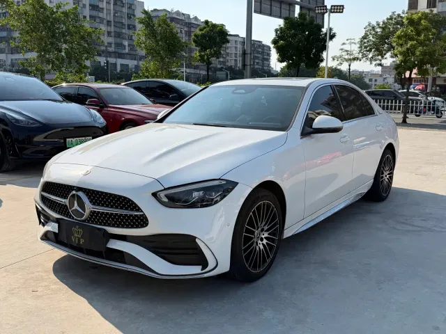Фотография автомобиля — Mercedes-Benz C-Class