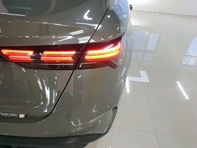 Geely Binrui — Фото автомобиля 7