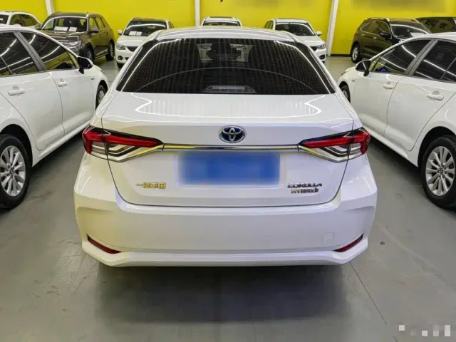 Toyota Corolla — Фото автомобиля 5