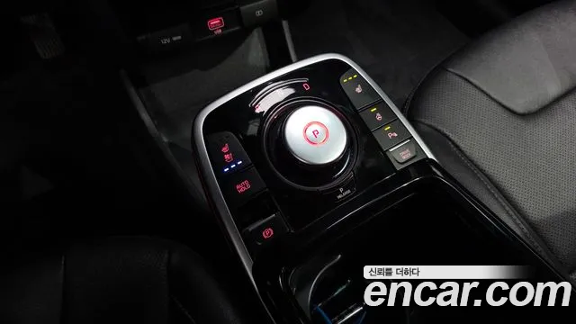 Kia Niro — Фото автомобиля 9
