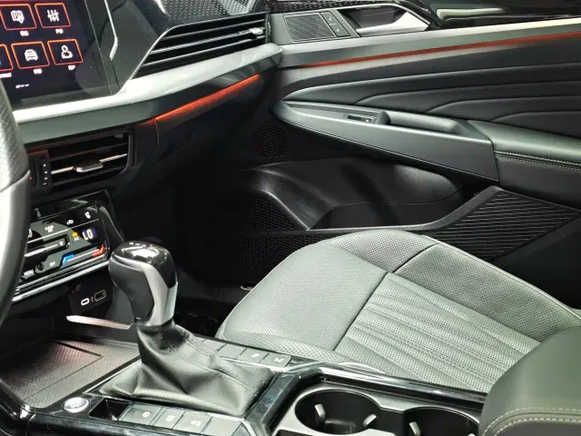Volkswagen Passat — Фото автомобиля 9