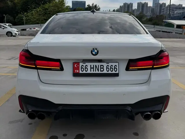 BMW 5 Series — Фото автомобиля 9