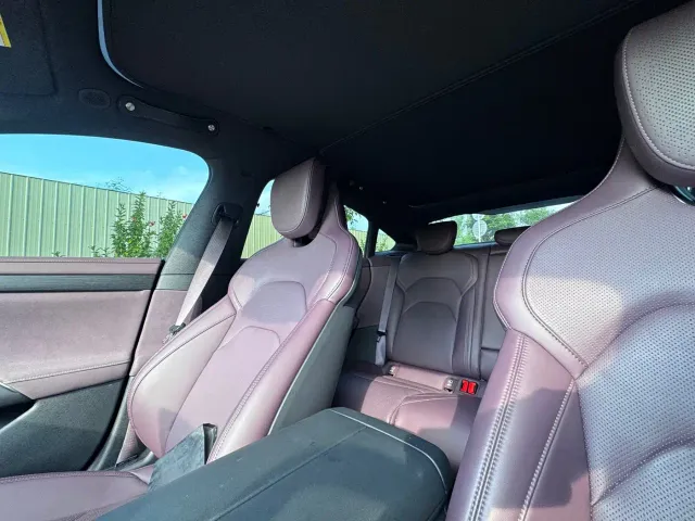 Xiaomi SU7 — Фото автомобиля 25