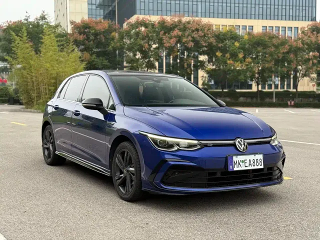Volkswagen Golf — Фото автомобиля 3