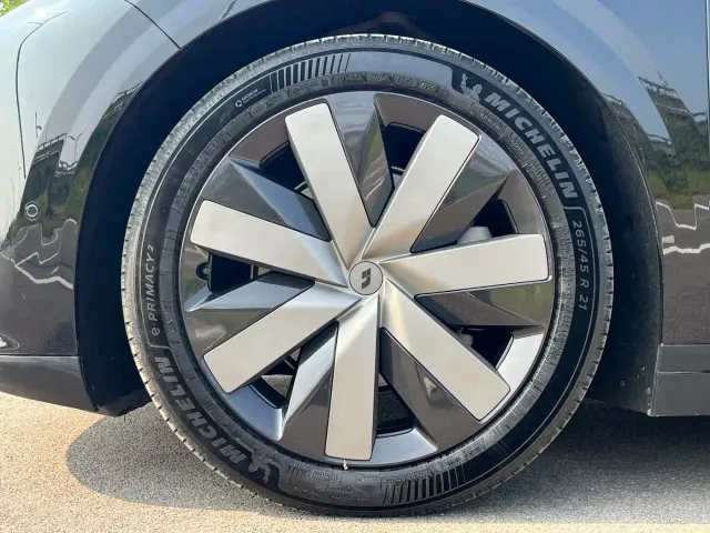 Li Auto i6 — Фото автомобиля 24