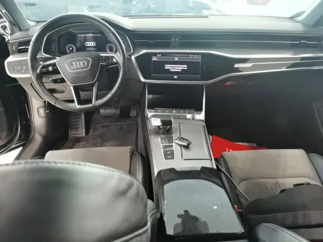 Audi A6L — Фото автомобиля 13