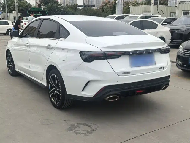 Geely Binrui — Фото автомобиля 4