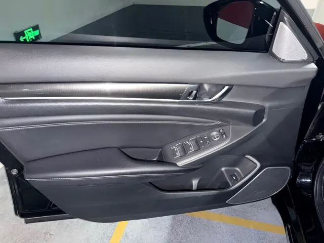 Honda Accord — Фото автомобиля 14