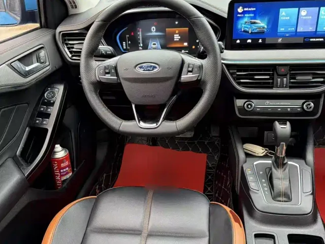 Ford Focus — Фото автомобиля 6