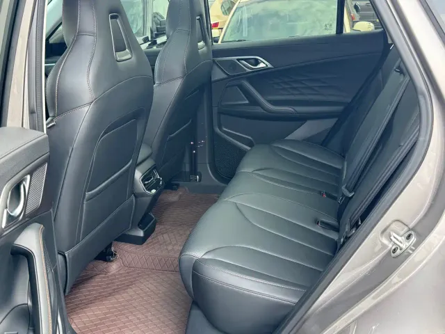 Roewe RX5 — Фото автомобиля 7