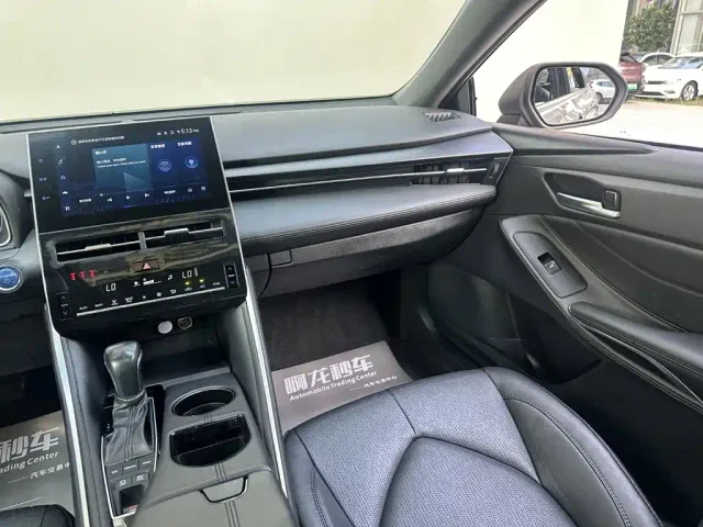 Toyota Avalon — Фото автомобиля 7