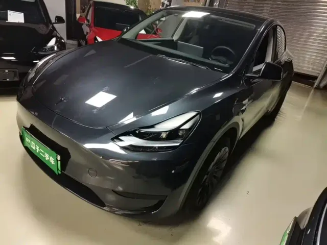 Фотография автомобиля — Tesla Model Y