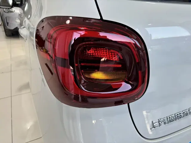 Wuling Hongguang Mini EV — Фото автомобиля 16