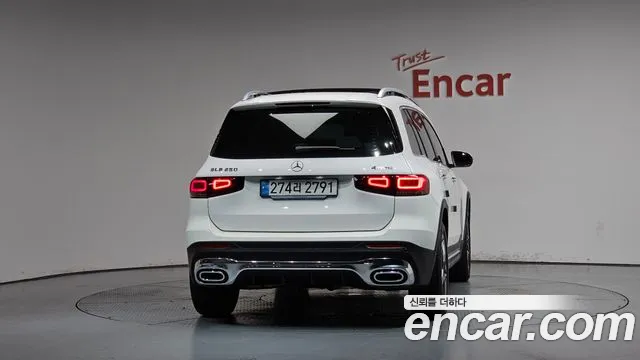 Mercedes-Benz GLB-Class — Фото автомобиля 4