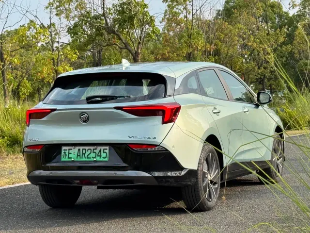 Buick Velite 6 — Фото автомобиля 17