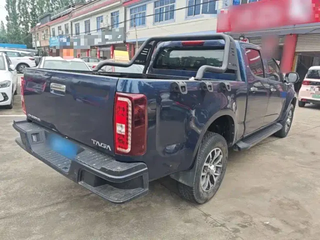 Isuzu TAGA Daka H — Фото автомобиля 6